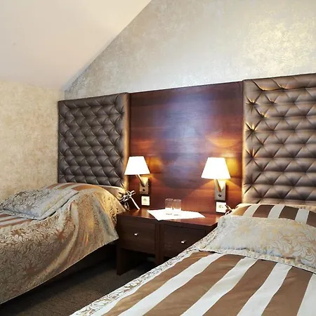 Hotel apartamentowy Maxima 3*